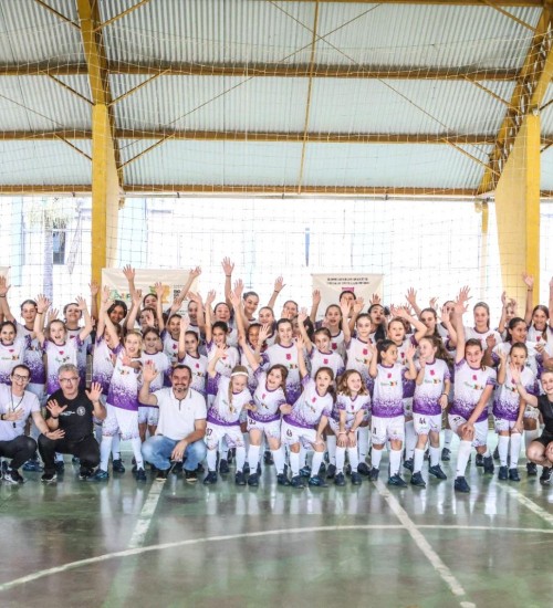 Aratiba valoriza o futebol feminino