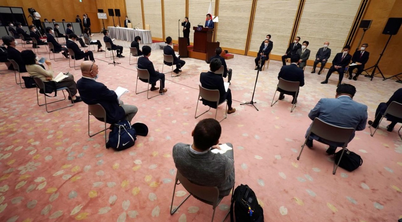 Japão prorroga quarentena até o fim de maio.