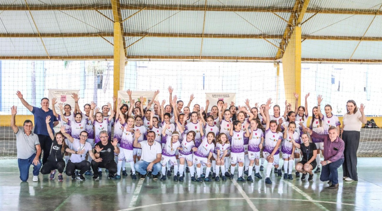 Aratiba valoriza o futebol feminino